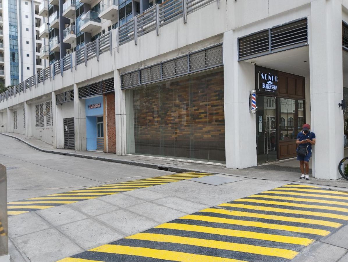 Lena'S Condotel Pasay Buitenkant foto